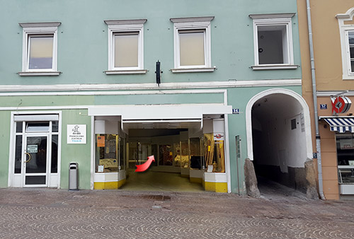 Eingang EVZ Villach